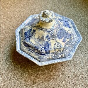 ANTIQUE TUREEN